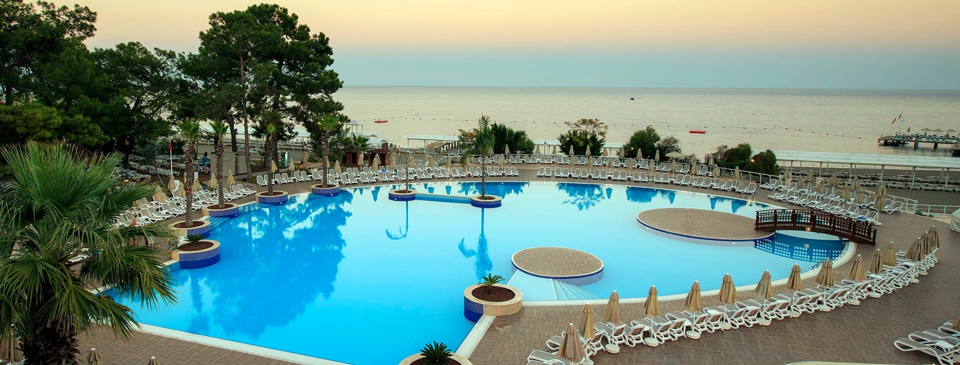 teren hotelu, basen