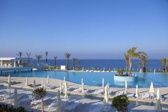 King Evelthon Beach Hotel and Resort