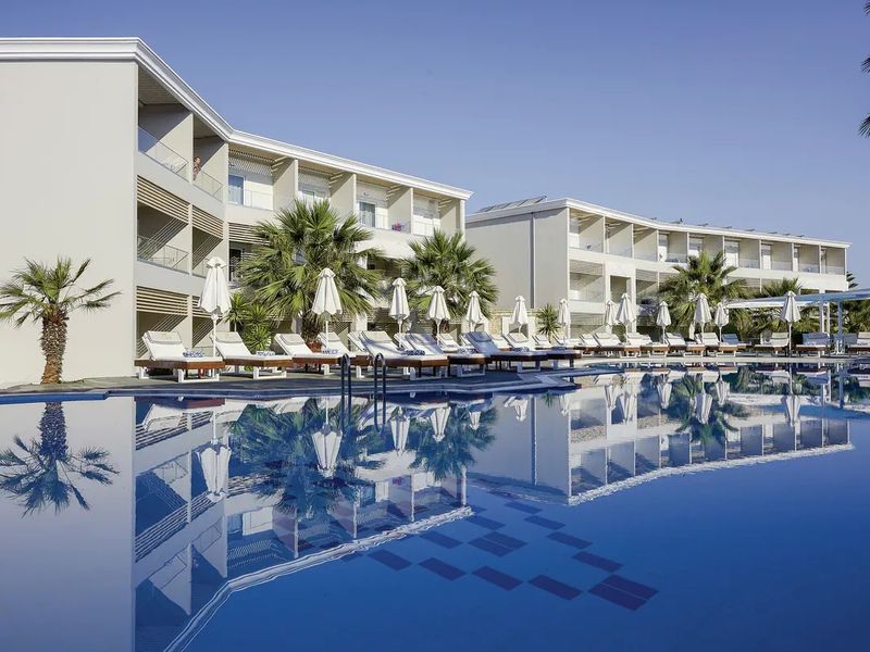 Knossos Beach
