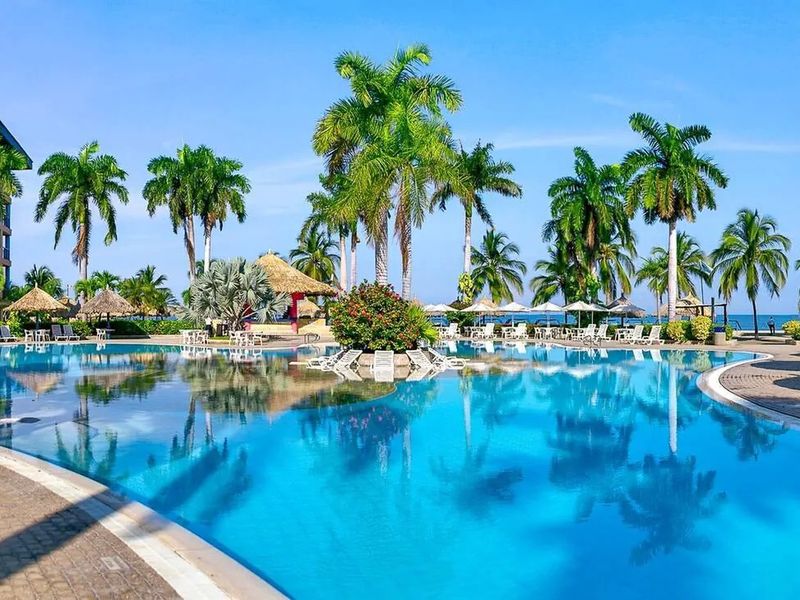 Zuana Beach Resort 5*