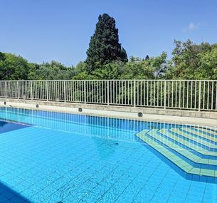 zdjęcie oferty Komodor