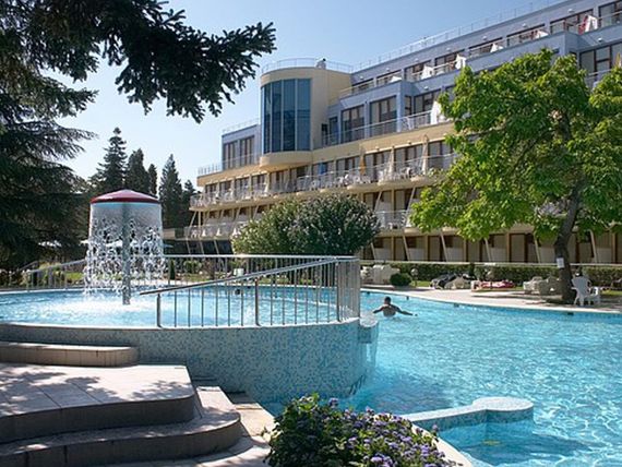 obiekt, teren hotelu, basen