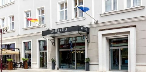 budynek główny, teren hotelu