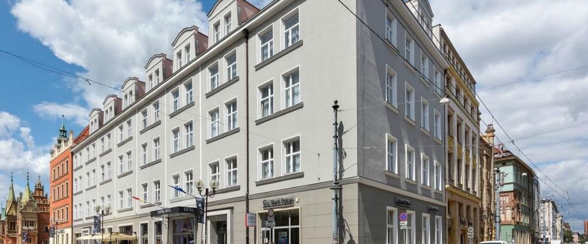 budynek główny, teren hotelu