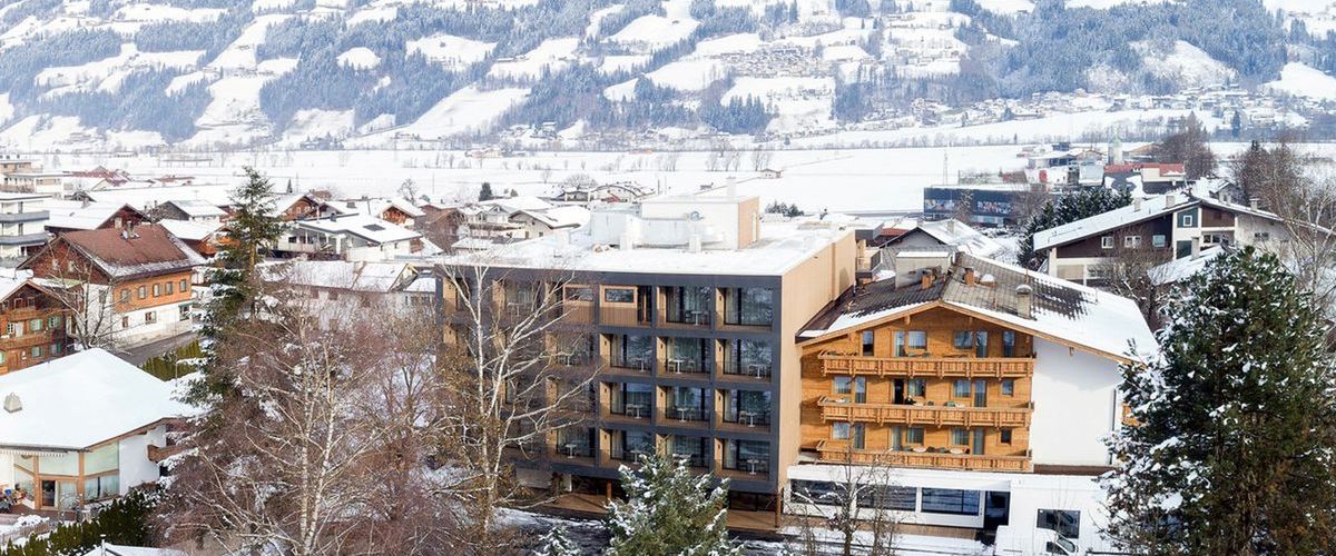 obiekt, budynek główny, teren hotelu