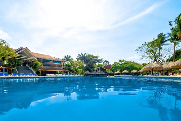 Occidental Tamarindo