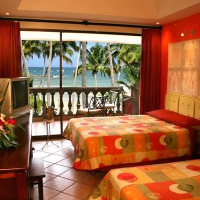 Tamarindo Diria Beach Resort