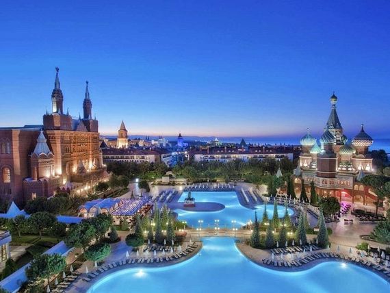 budynek główny, teren hotelu, basen