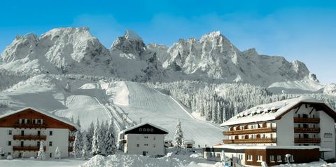 obiekt, budynek główny, teren hotelu