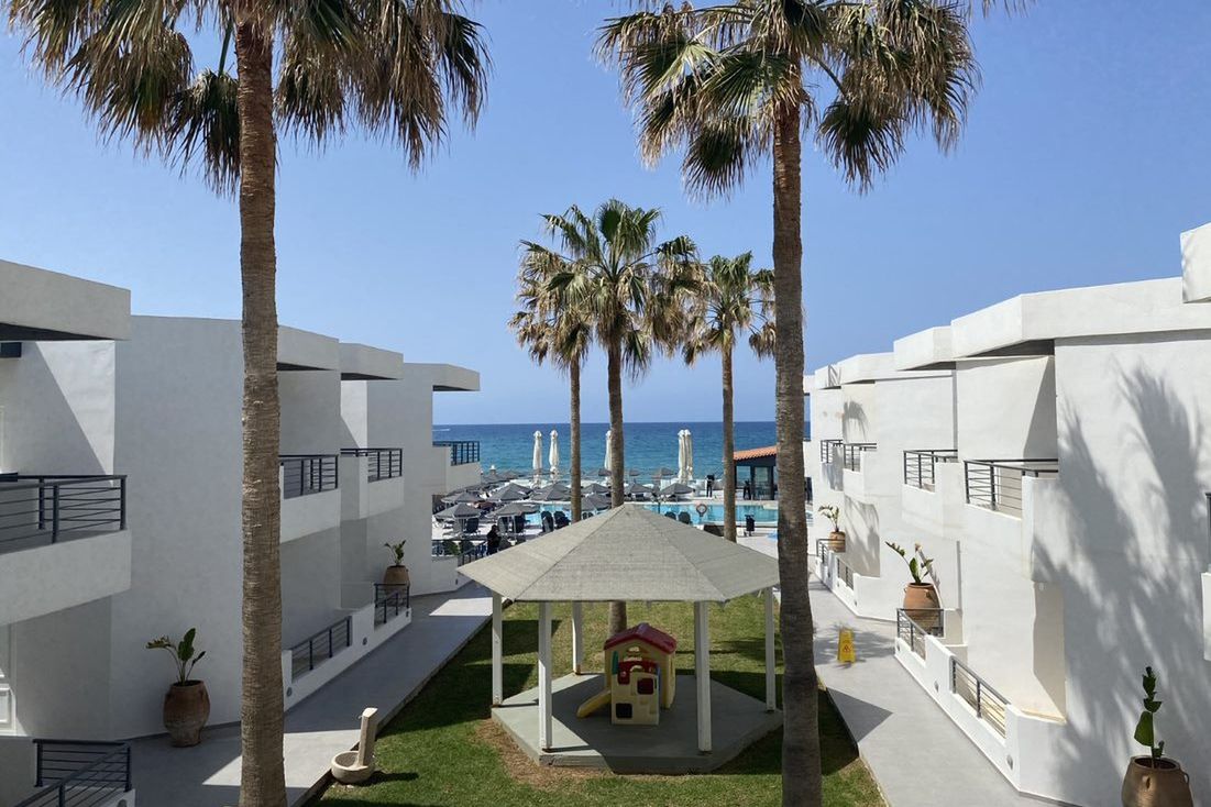 budynek główny, teren hotelu