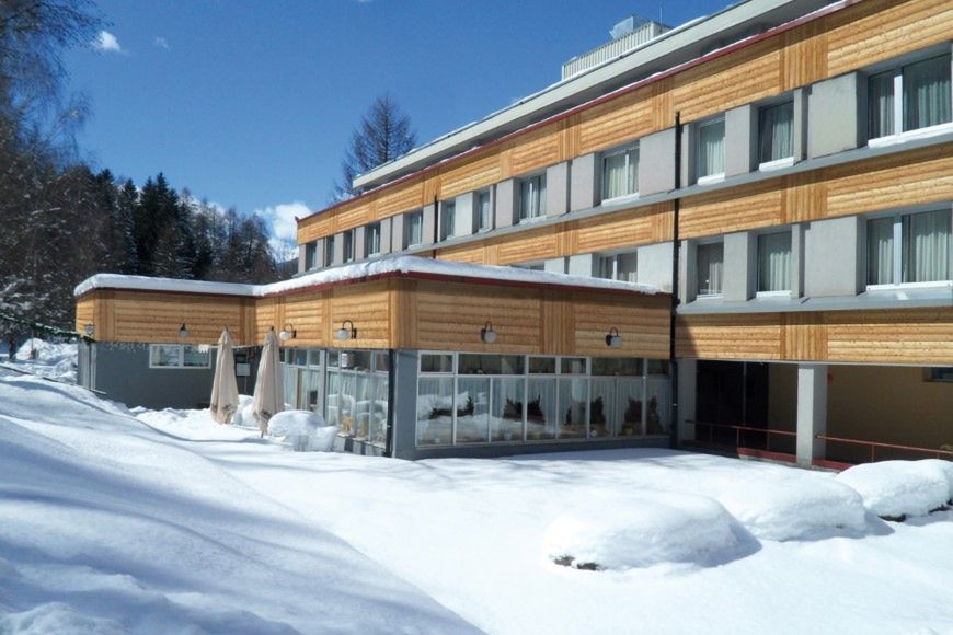 obiekt, budynek główny, teren hotelu