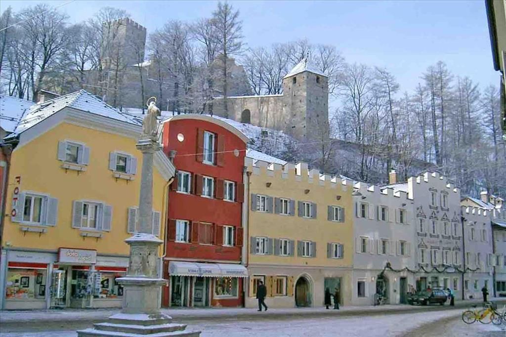 obiekt, budynek główny, teren hotelu