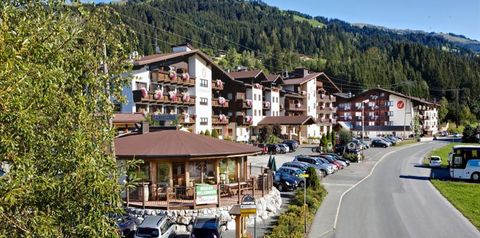 obiekt, budynek główny, teren hotelu