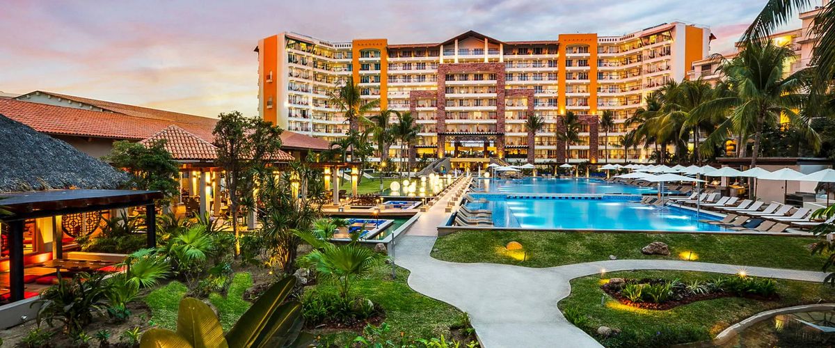 basen, teren hotelu, obiekt