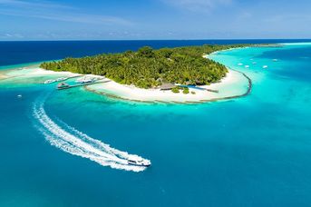 Kuramathi Island Resort: Village, Cottage and Blue Lagoon