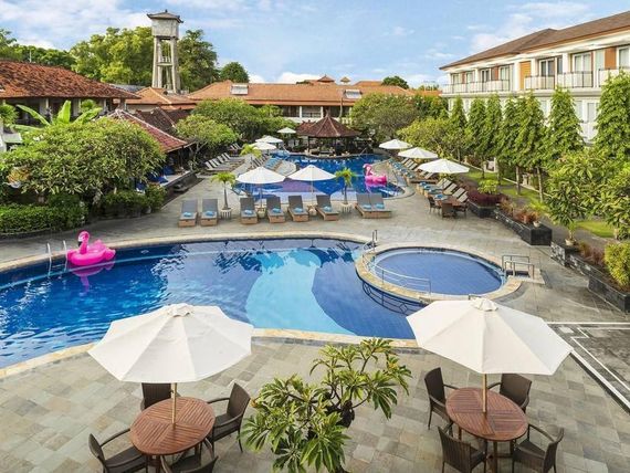 teren hotelu, basen