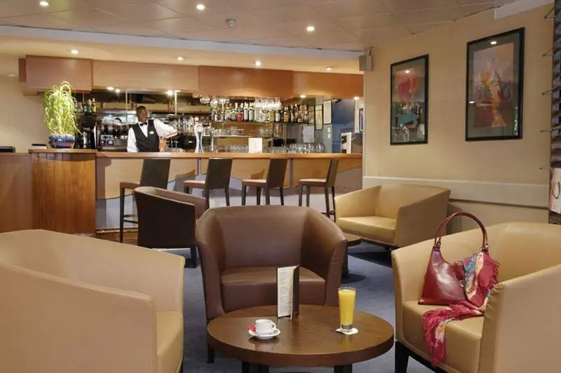 drink bar, lobby bar