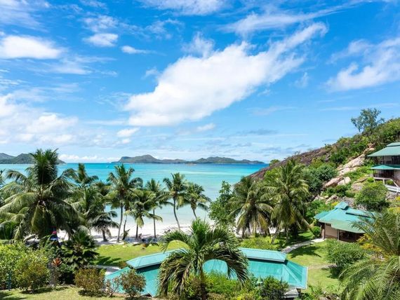 Tropikalny teren hotelu L'Archipel na Praslin