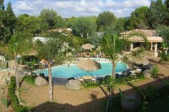 teren hotelu, basen, pool bar