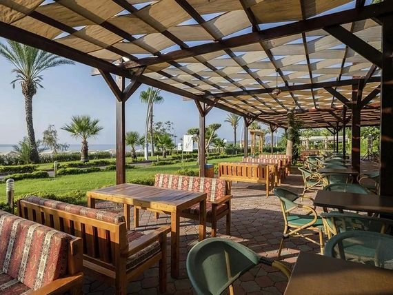 teren hotelu, restauracja, plaża