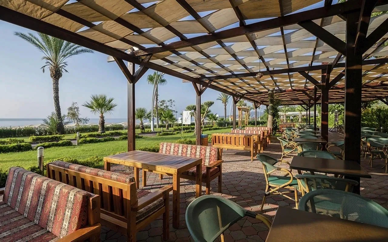 teren hotelu, restauracja, plaża