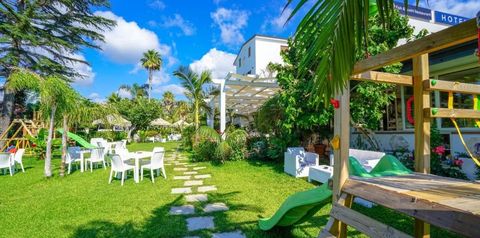 plac zabaw, teren hotelu