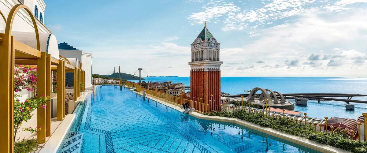 teren hotelu, basen