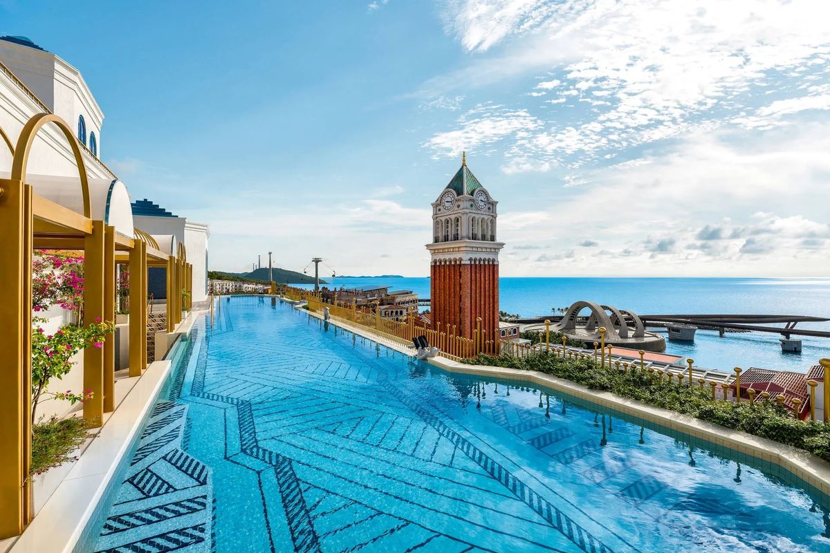 teren hotelu, basen