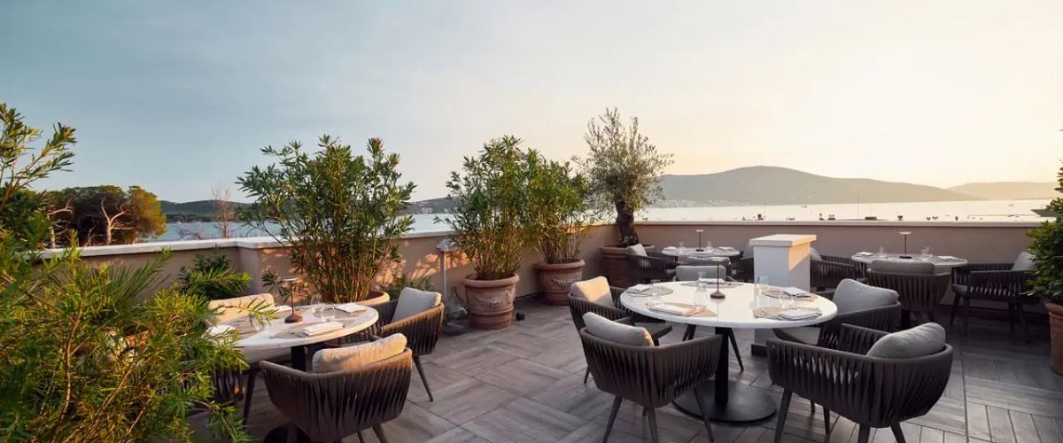 teren hotelu, restauracja