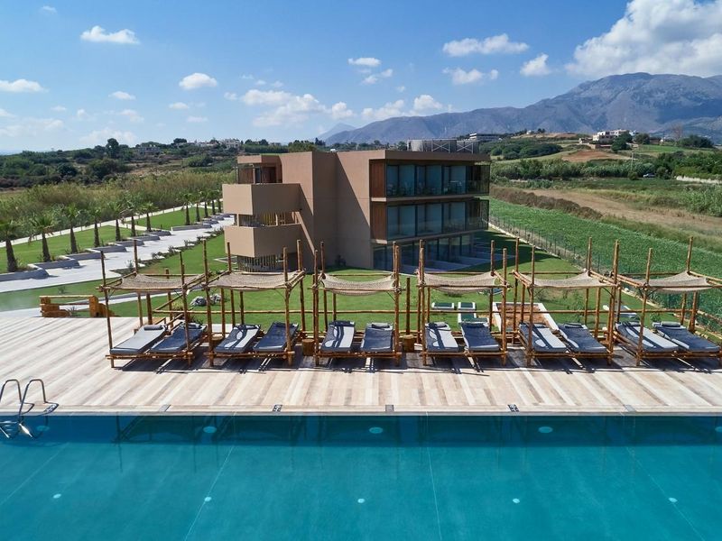 La Mer Resort