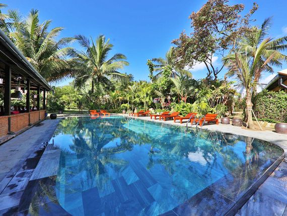 La Paloma Resort