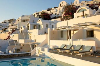 La Perla Villas and Suites