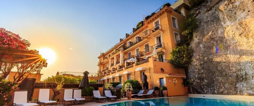 obiekt, teren hotelu, basen