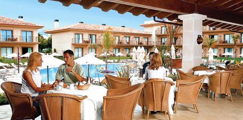 restauracja, teren hotelu, basen