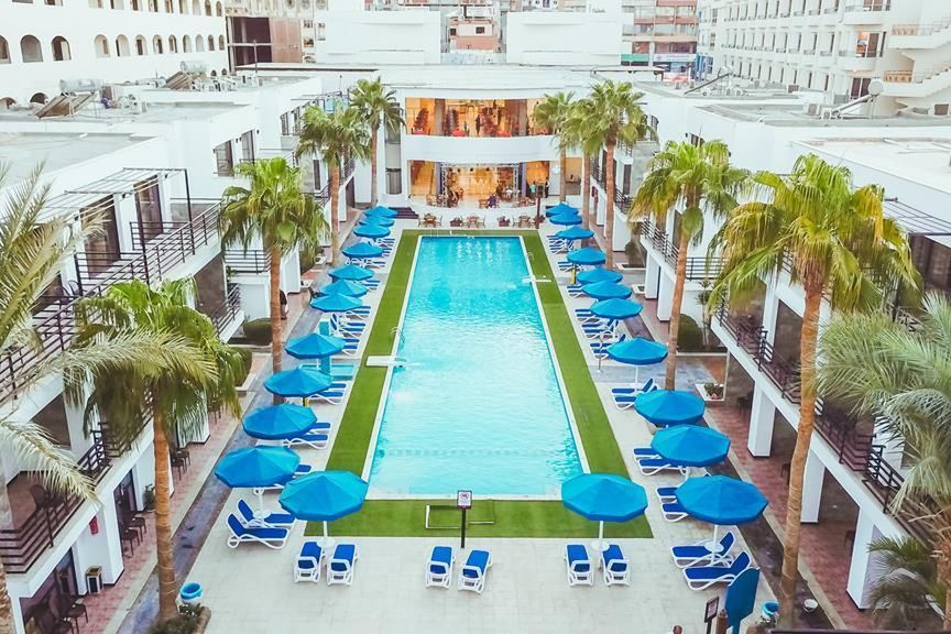 budynek główny, basen