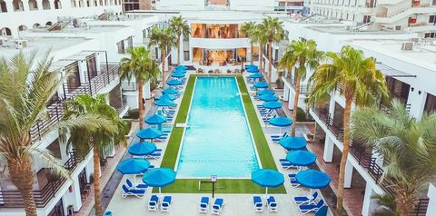 budynek główny, basen