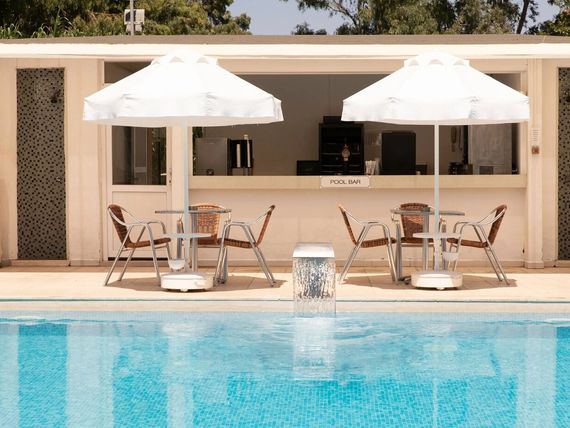 basen, pool bar