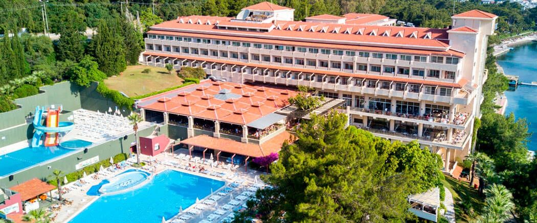 obiekt, teren hotelu, basen