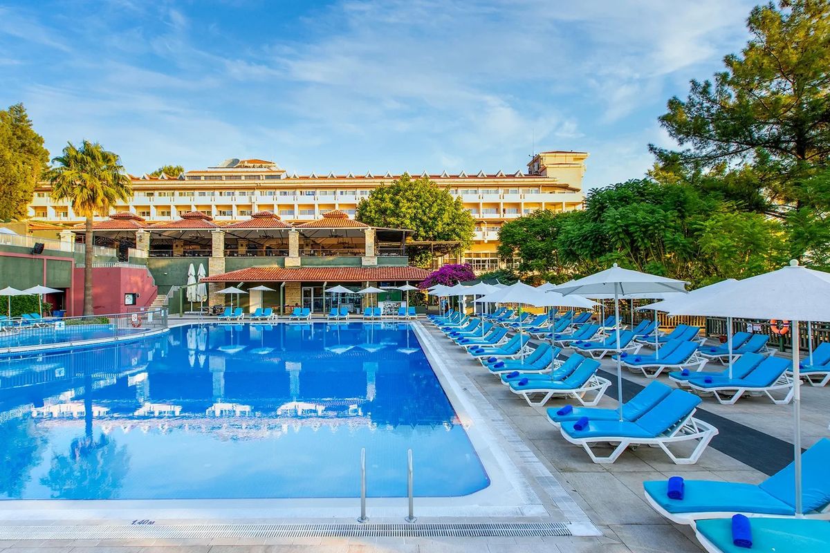 obiekt, teren hotelu, basen