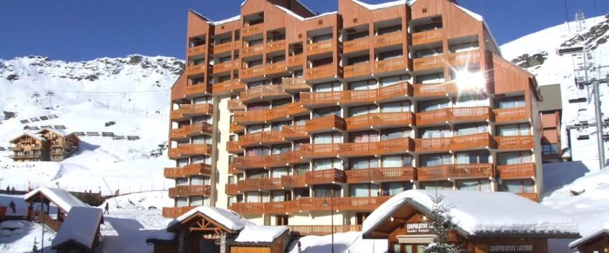 budynek główny, teren hotelu