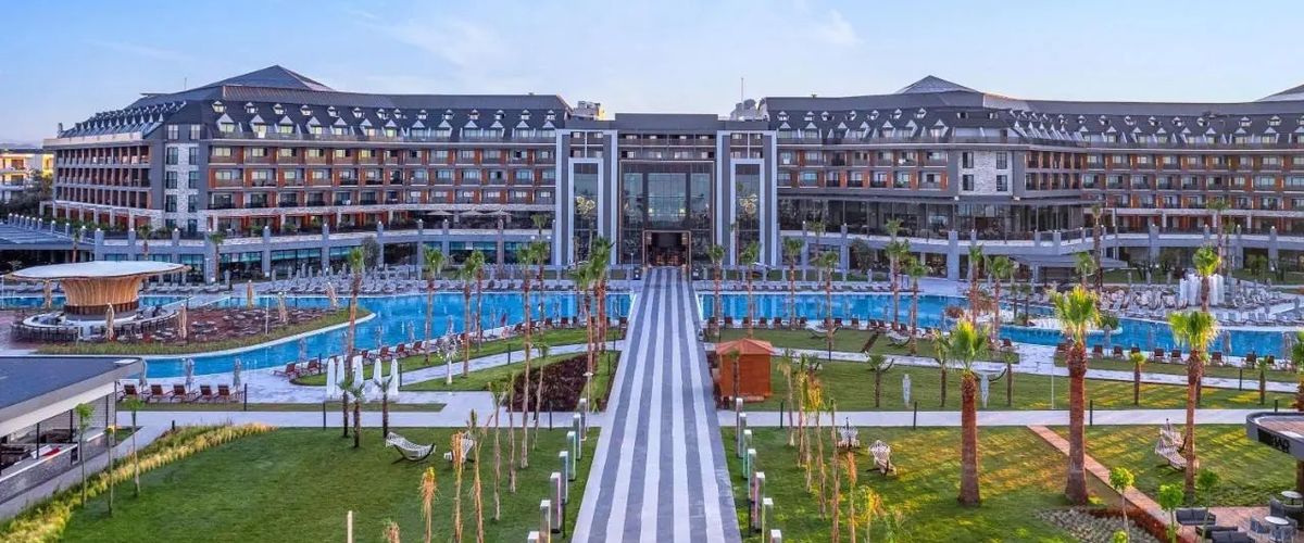 obiekt, teren hotelu