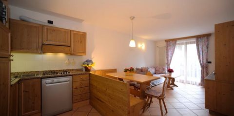 pokój, kuchnia / aneks kuchenny