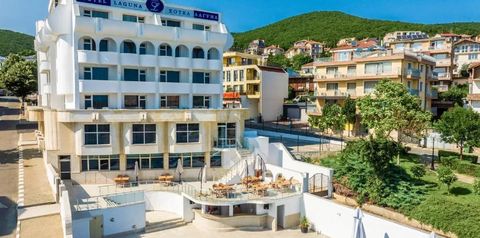 obiekt, teren hotelu, basen