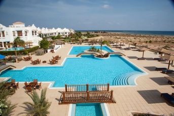 Lahami Bay Beach Resort & Gardens