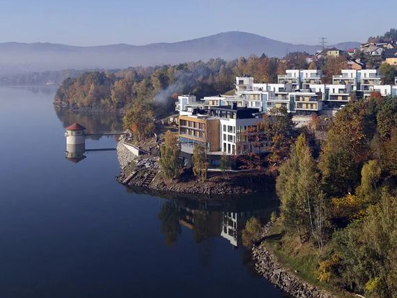 obiekt, teren hotelu