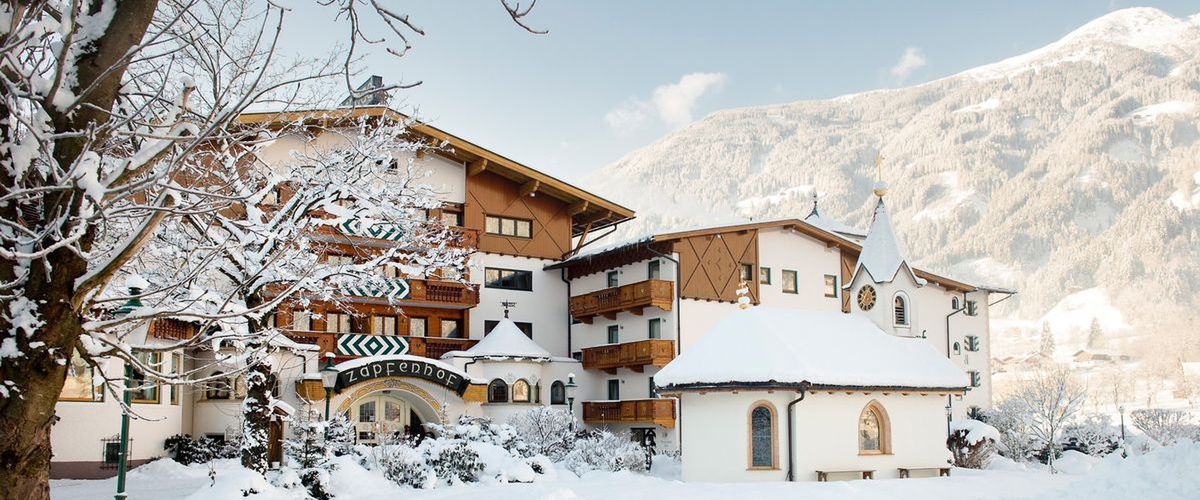 obiekt, budynek główny, teren hotelu