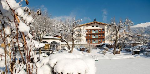 obiekt, budynek główny, teren hotelu