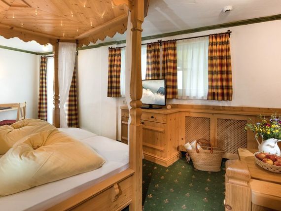 Landhotel Hauserbauer 4*