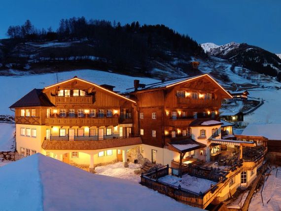 Landhotel Hauserbauer 4*