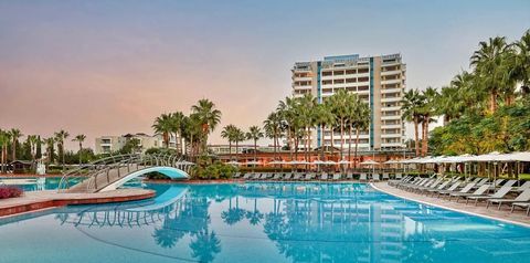 obiekt, teren hotelu, basen